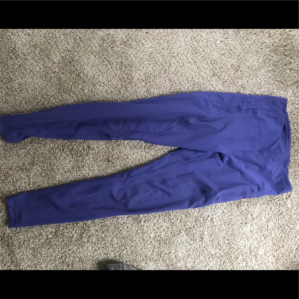 LIKE NEW LULU LEMON LEGGINGS